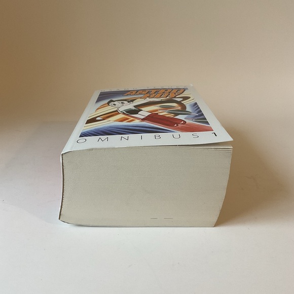 🍎 Astro Boy Omnibus 1 by Osamu Tezuka Paperback 2015 - Picture 6 of 14
